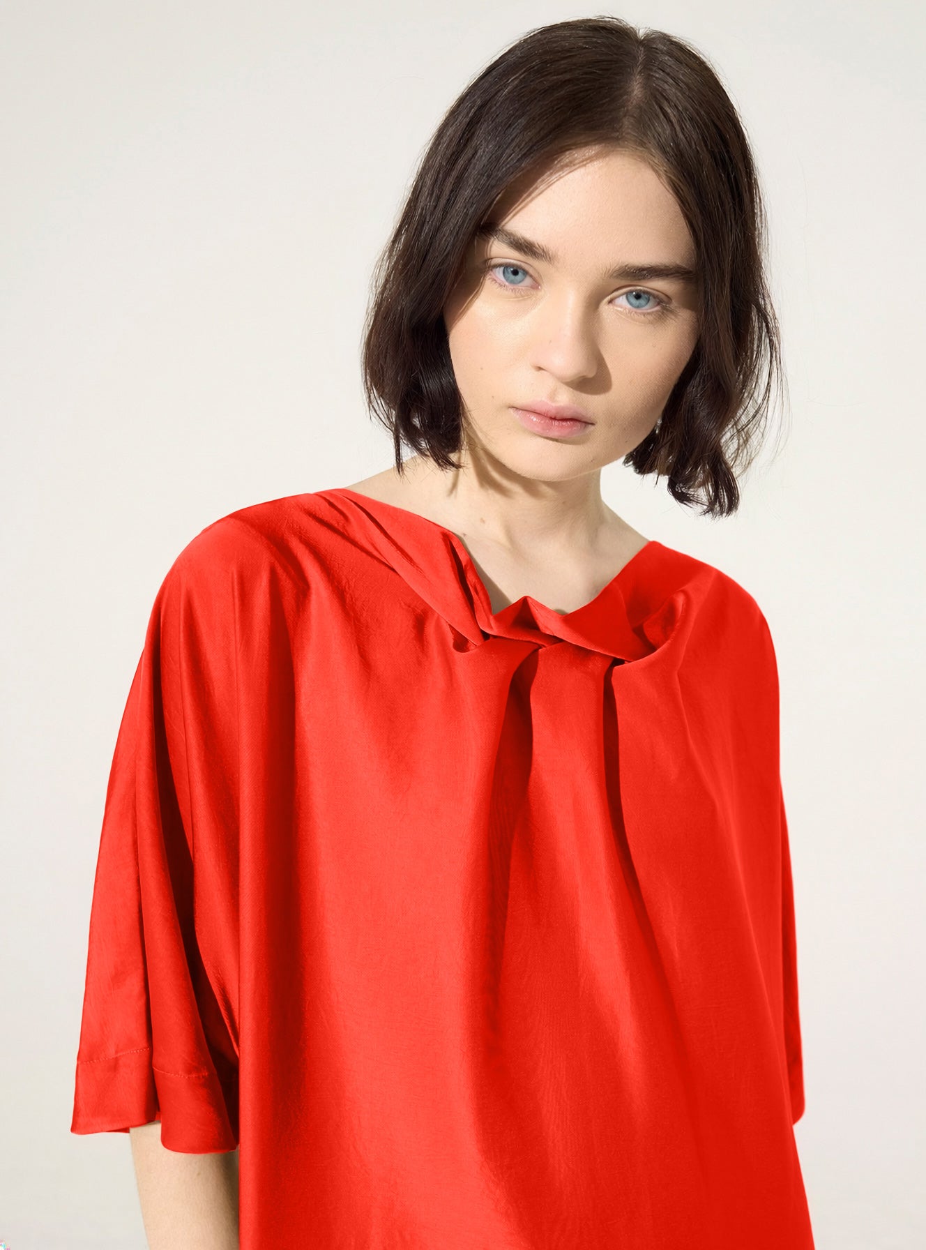 Loose red dress