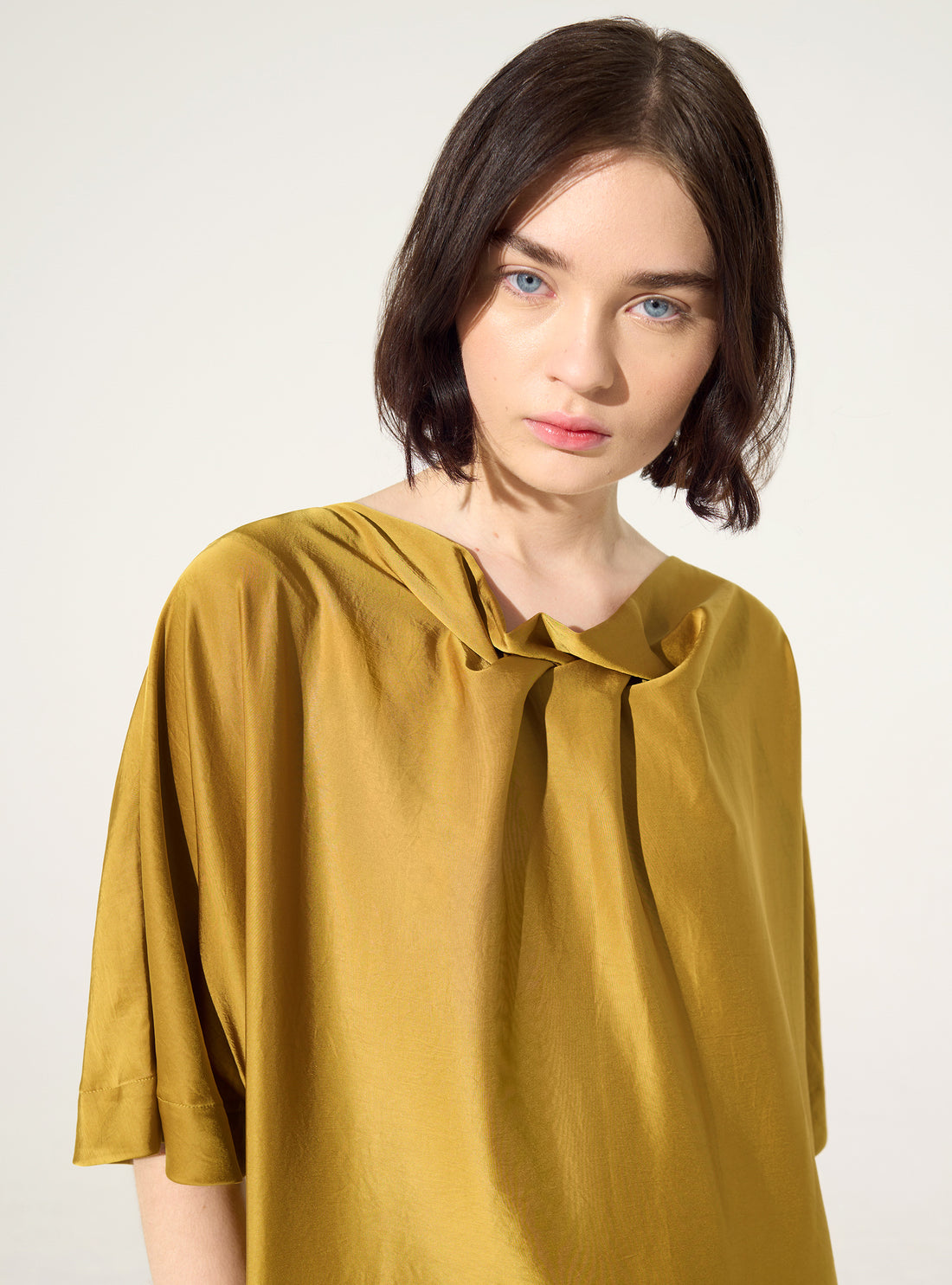 Loose yellow dress