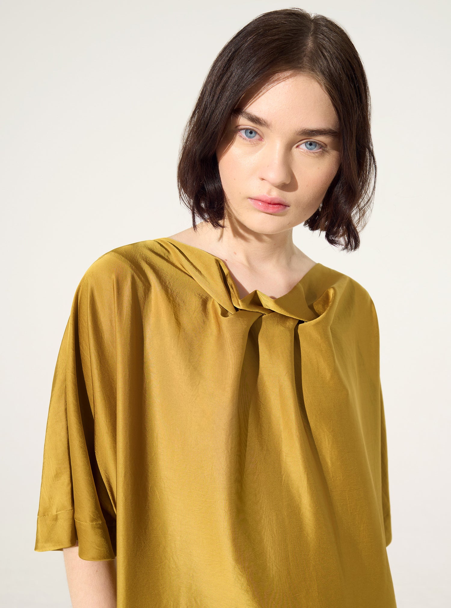 Loose yellow dress