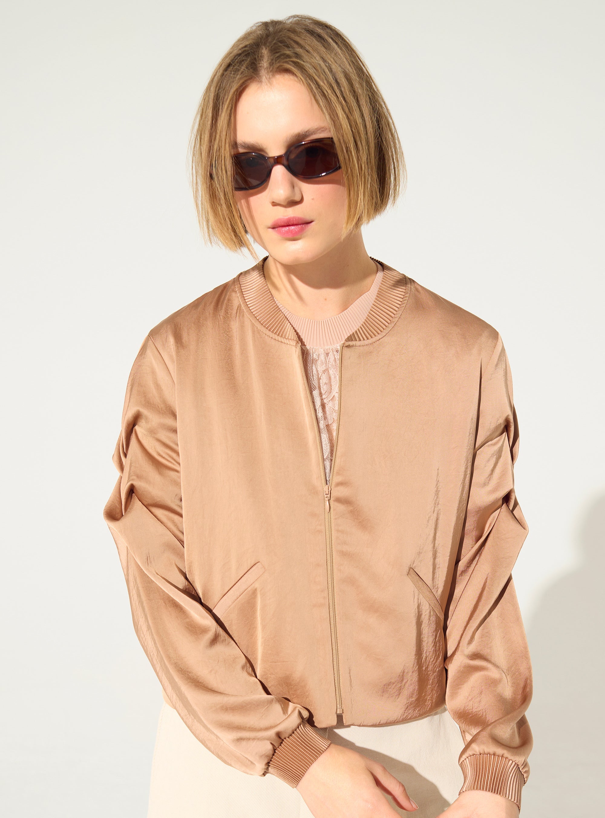 Pink pleated straight jacket