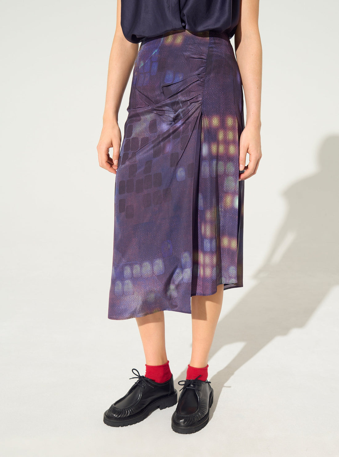 Purple house print pleated midi skirt