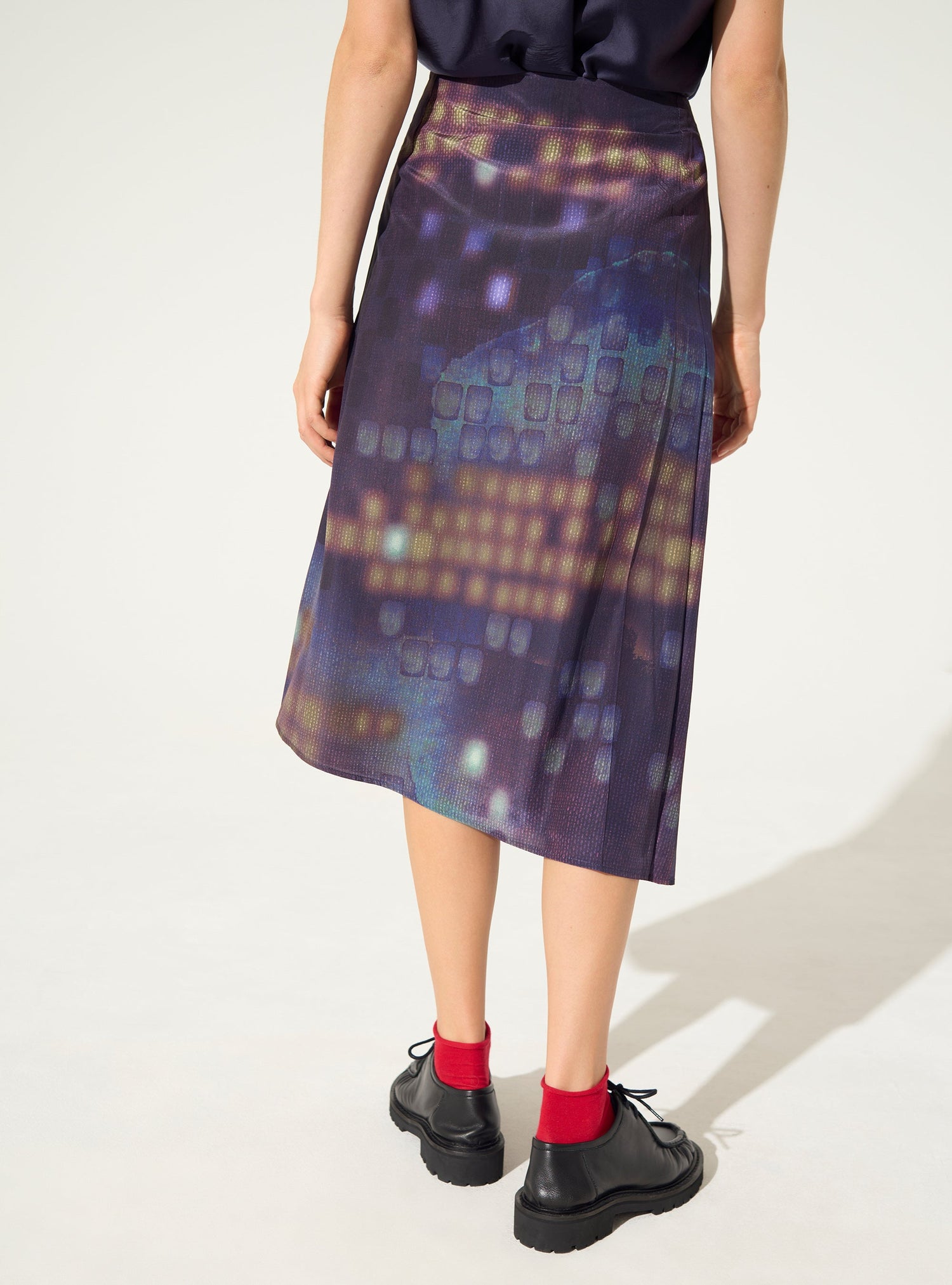 Purple house print pleated midi skirt