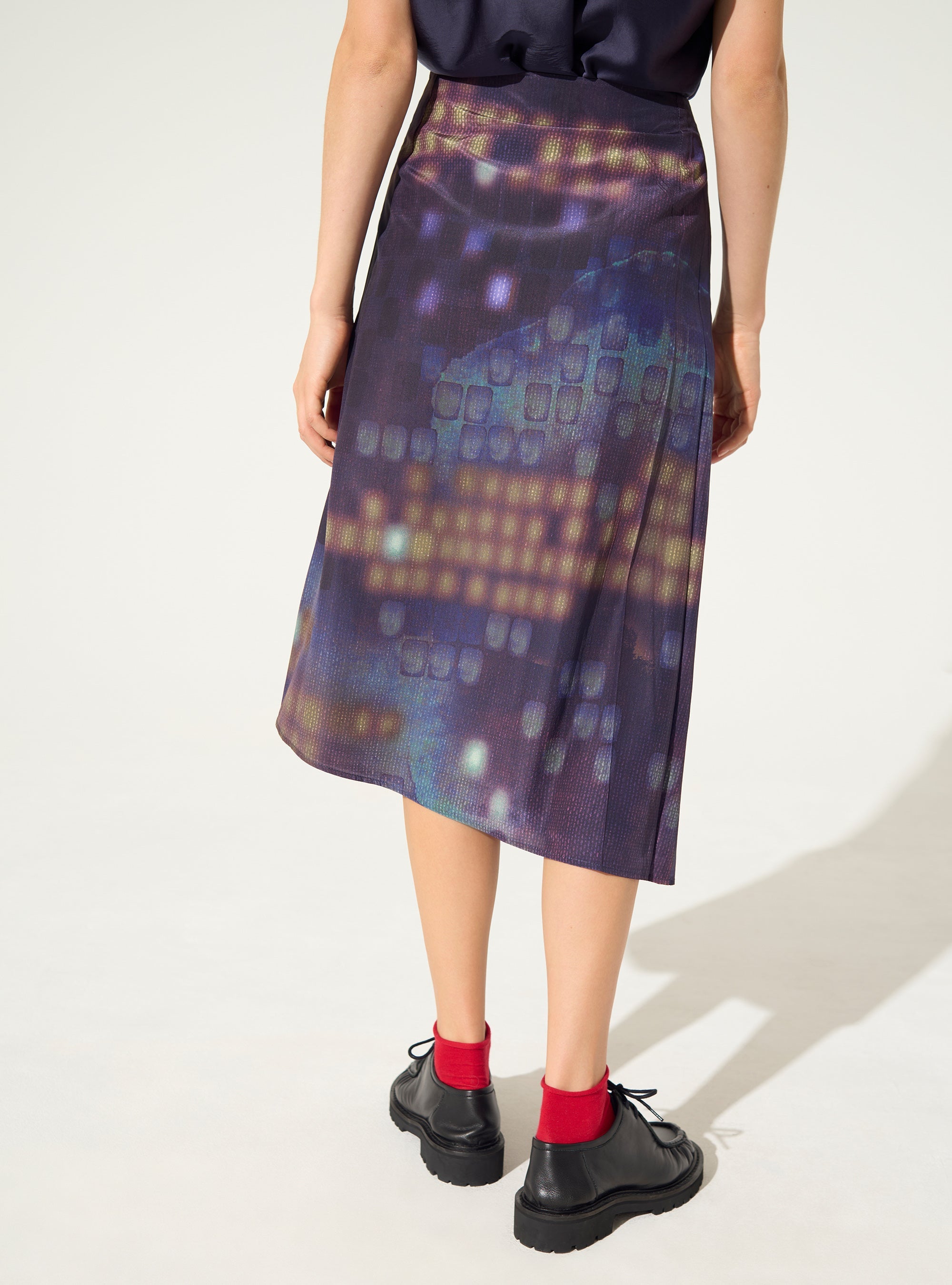 Purple house print pleated midi skirt