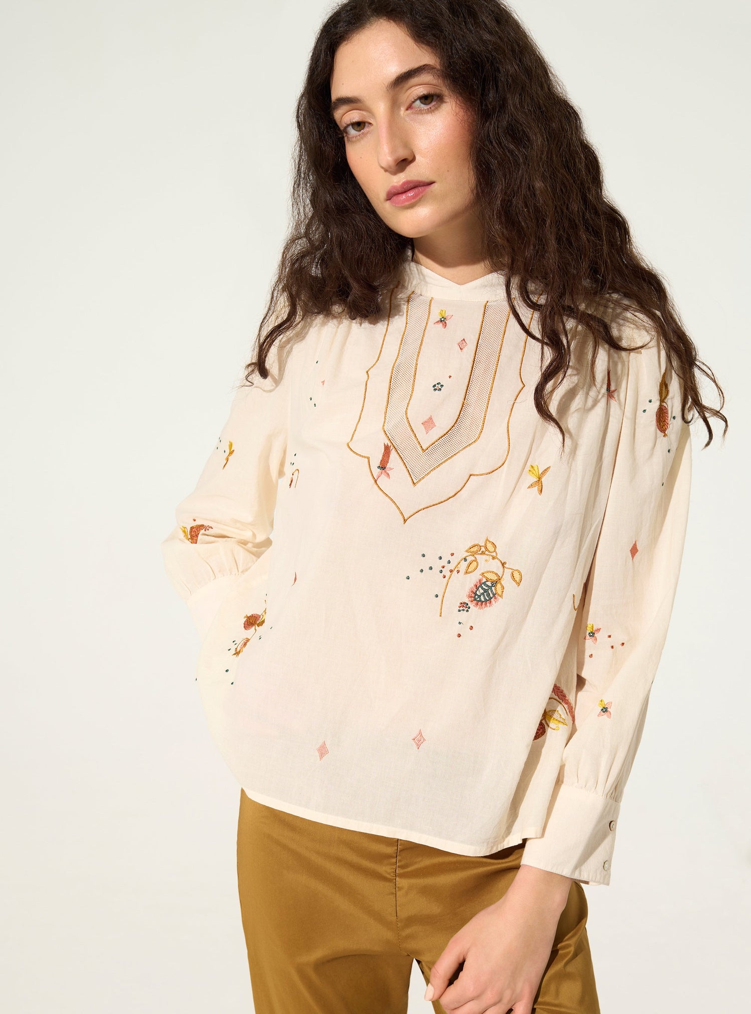 Embroidered blouse in ecru cotton