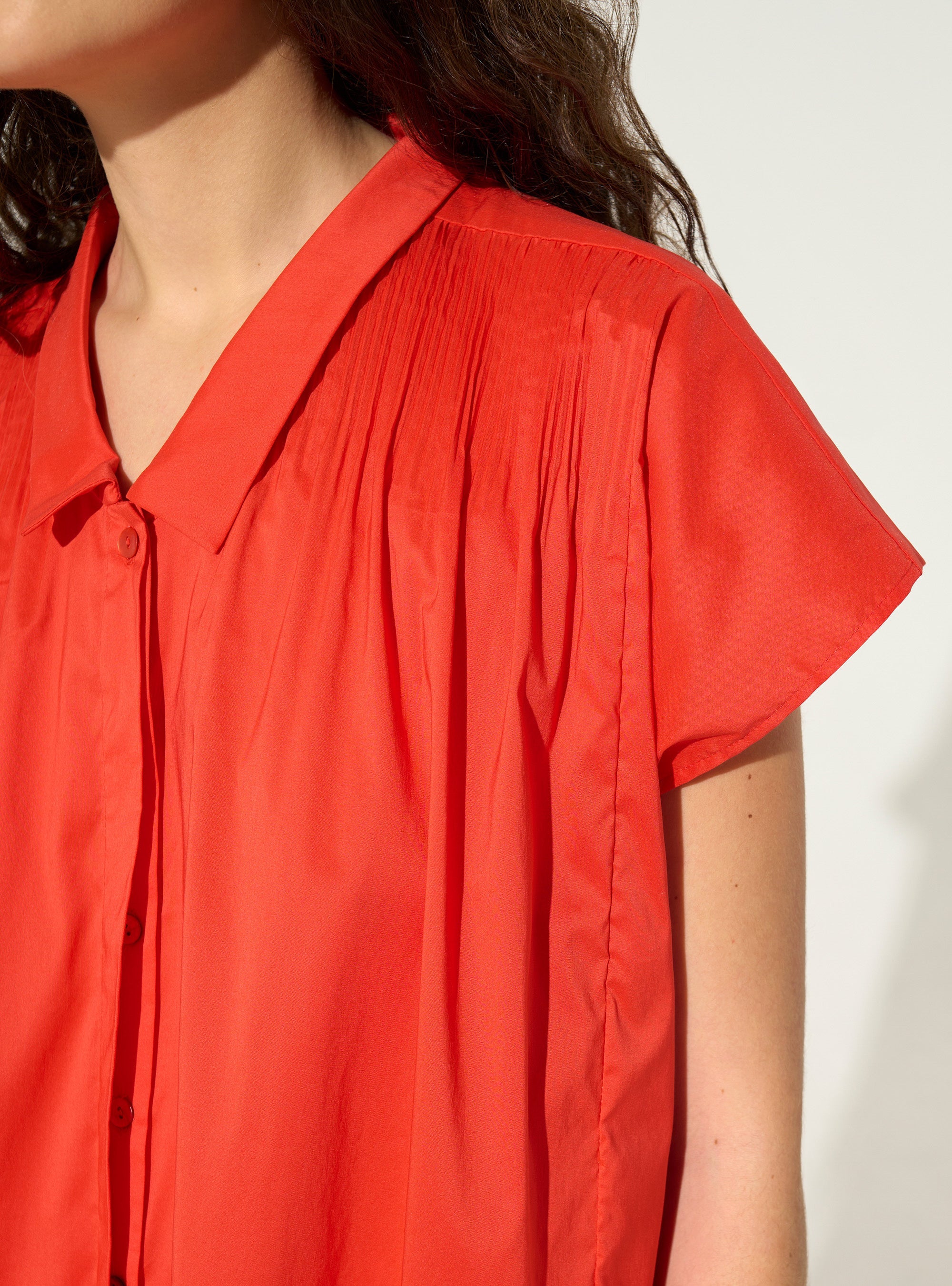 Red cotton pleated shirt