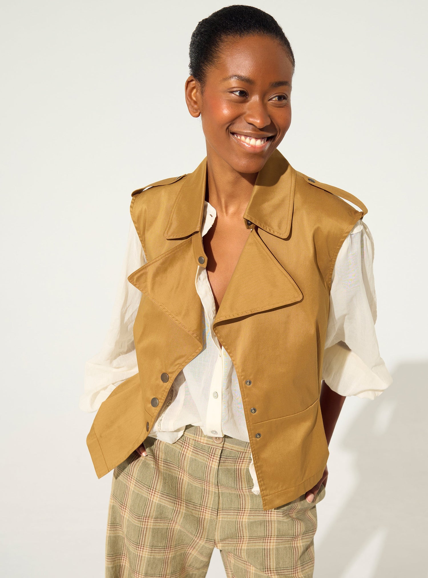 Brown cotton pleated fitted shirt
