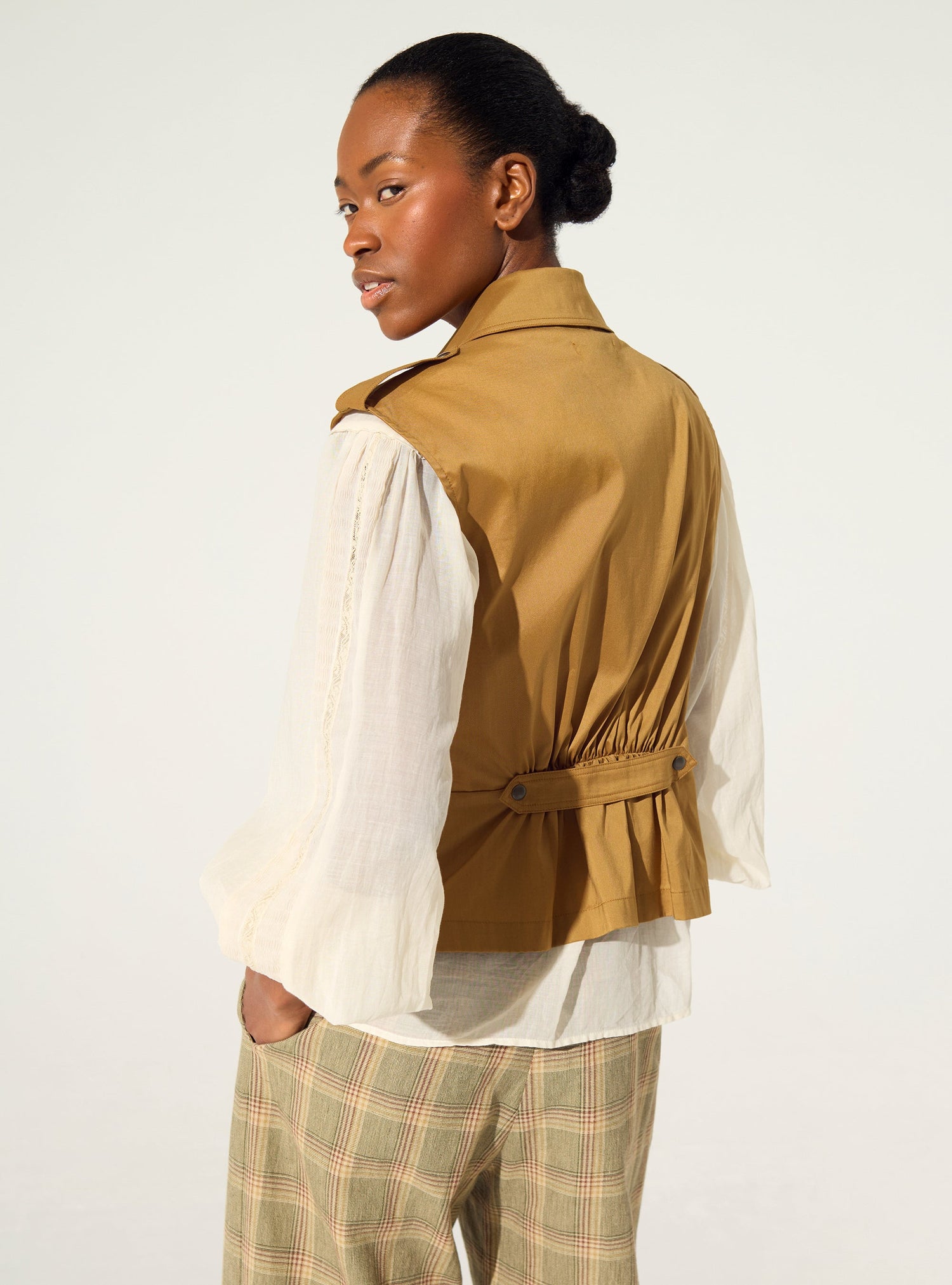 Brown cotton pleated fitted shirt