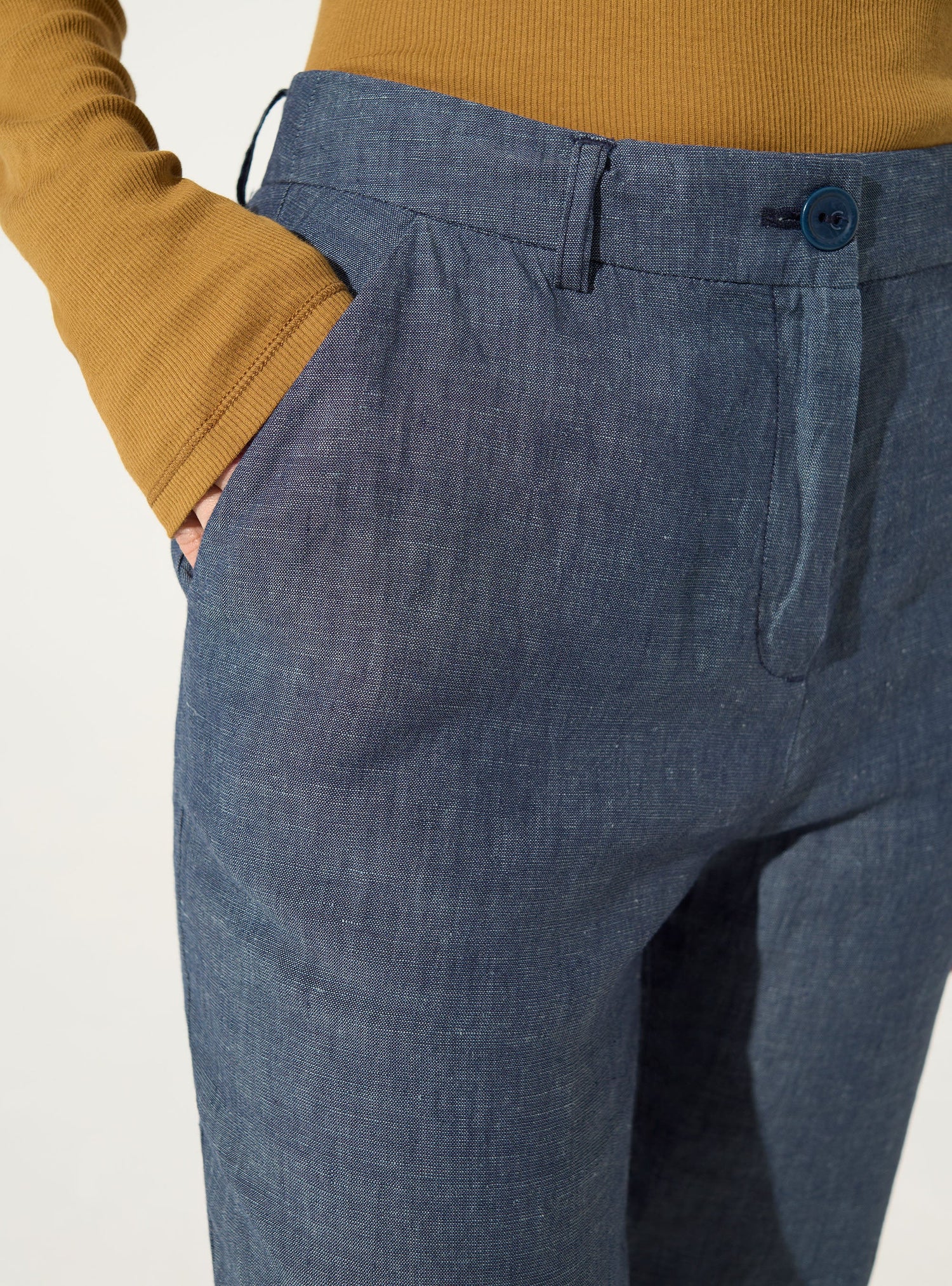 Straight trousers in linen and blue cotton