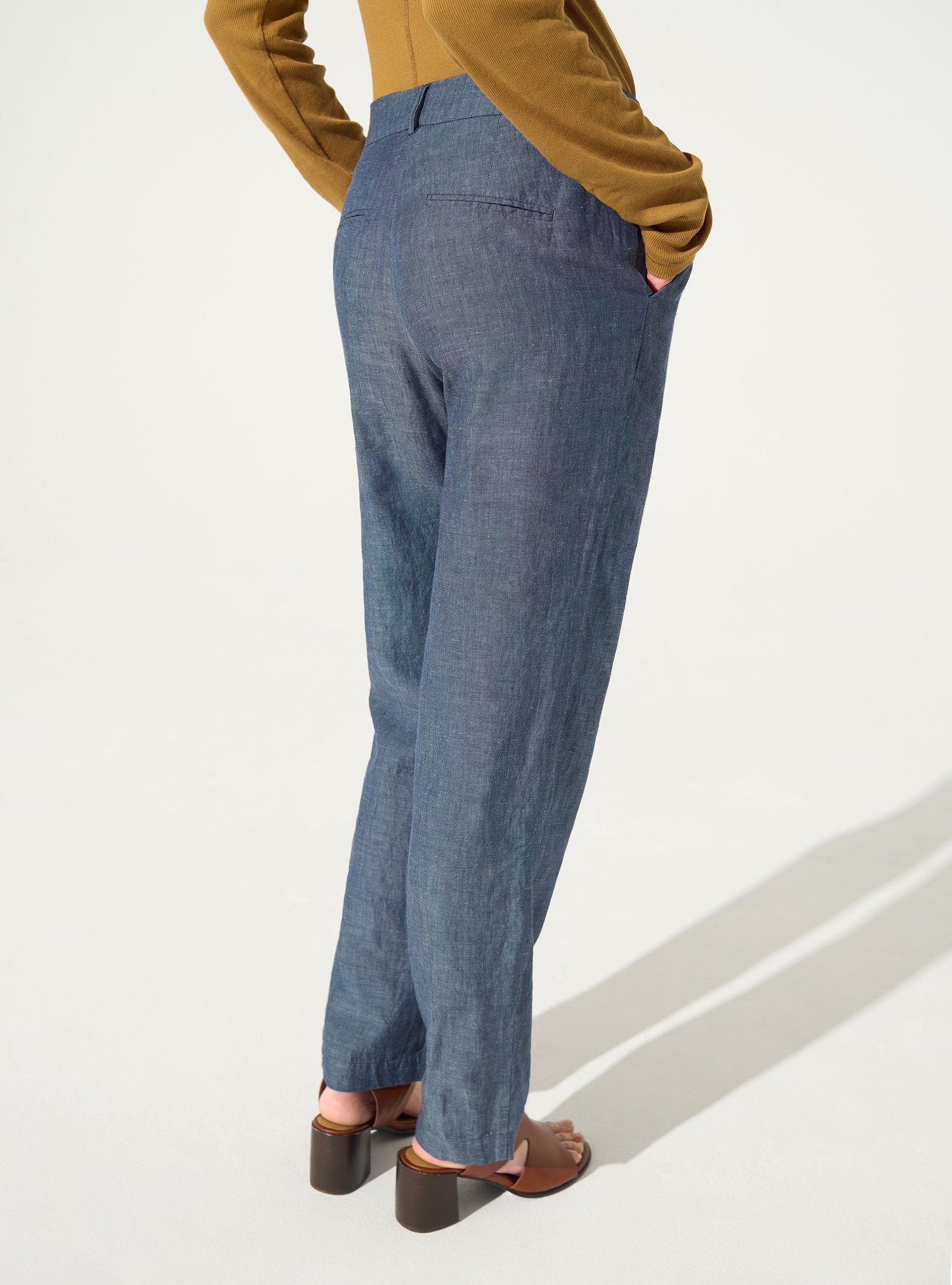 Straight trousers in linen and blue cotton