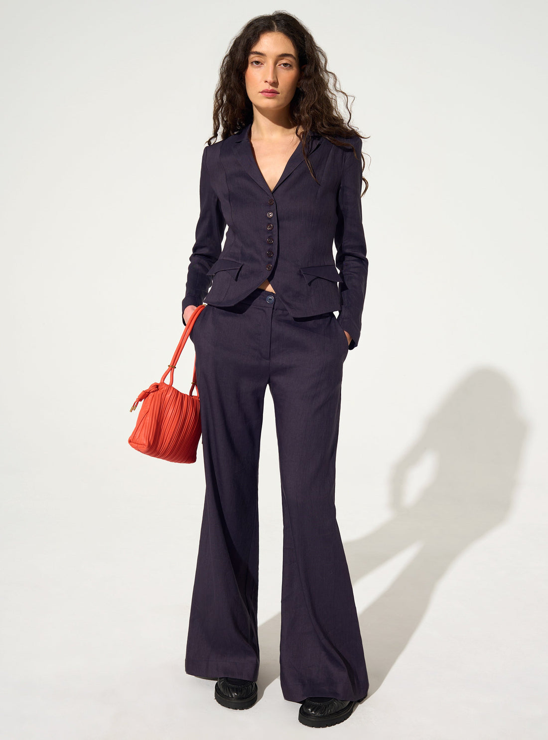 Fitted suit jacket in purple linen