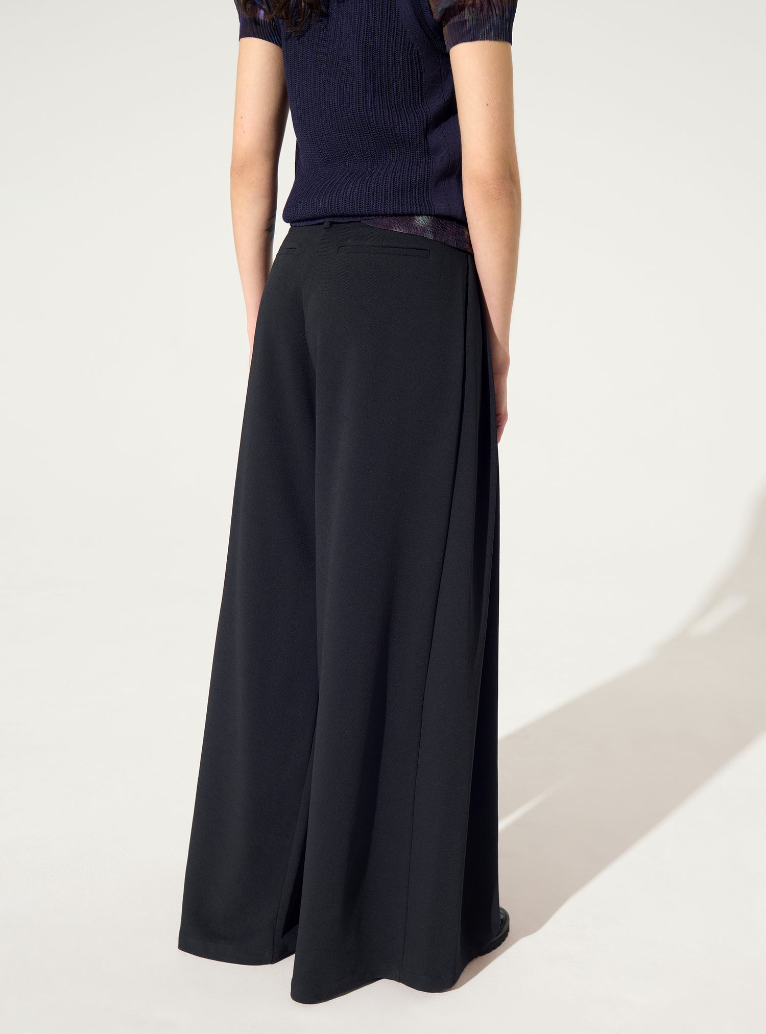 Black wide-leg trousers