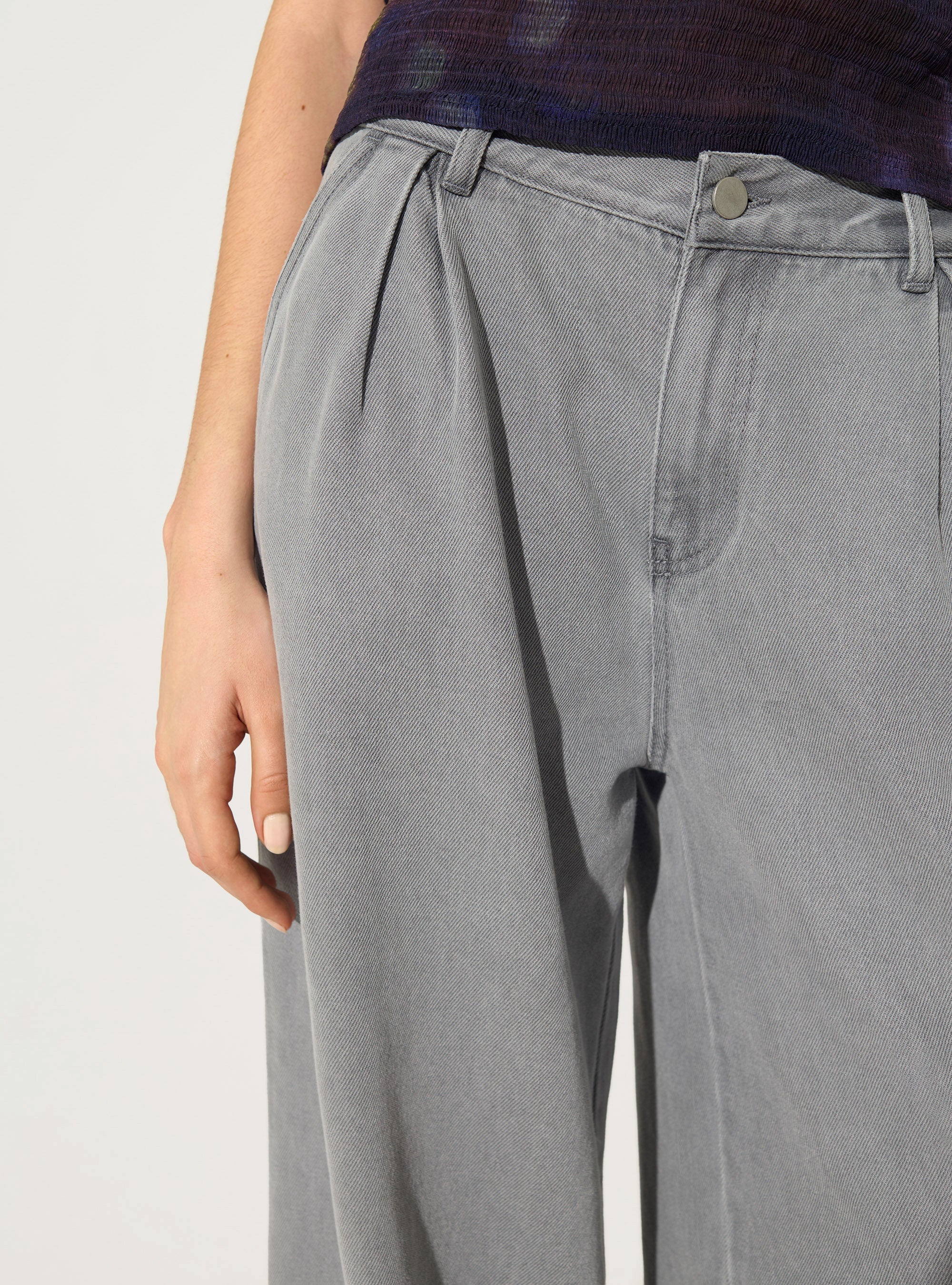 Grey lyocell and cotton jeans