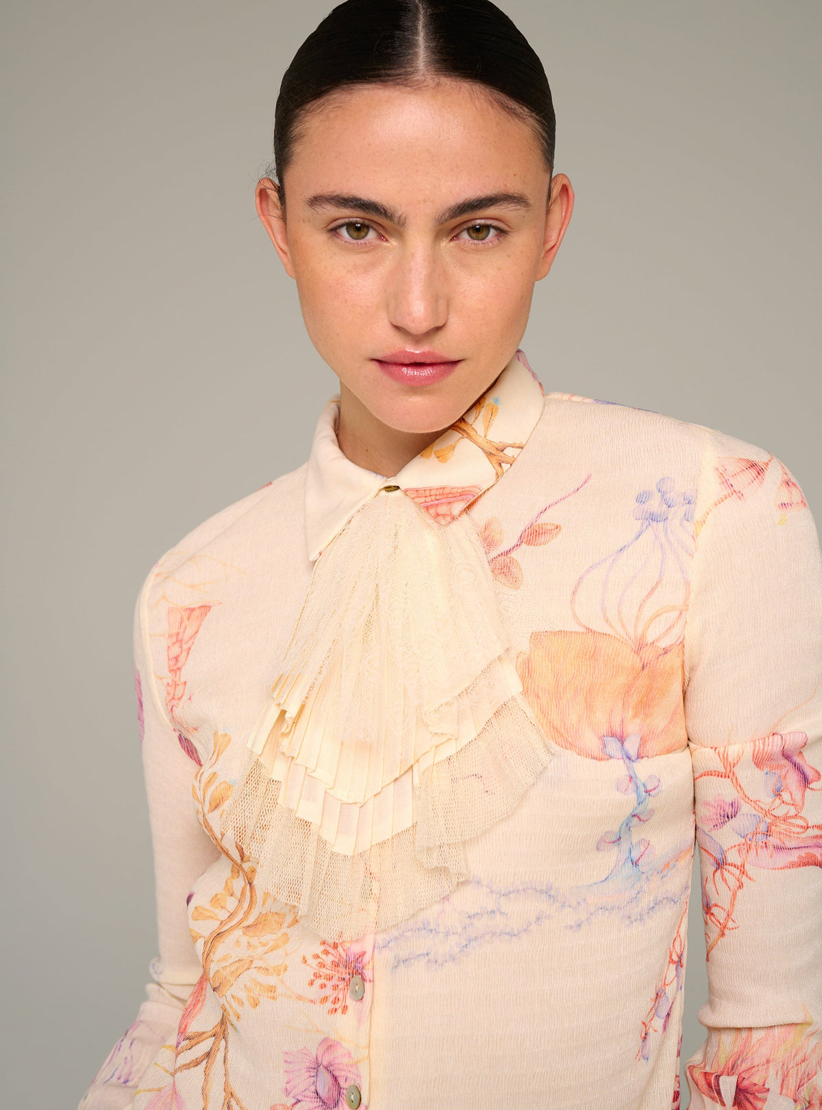 Cotélac Pleated jabot