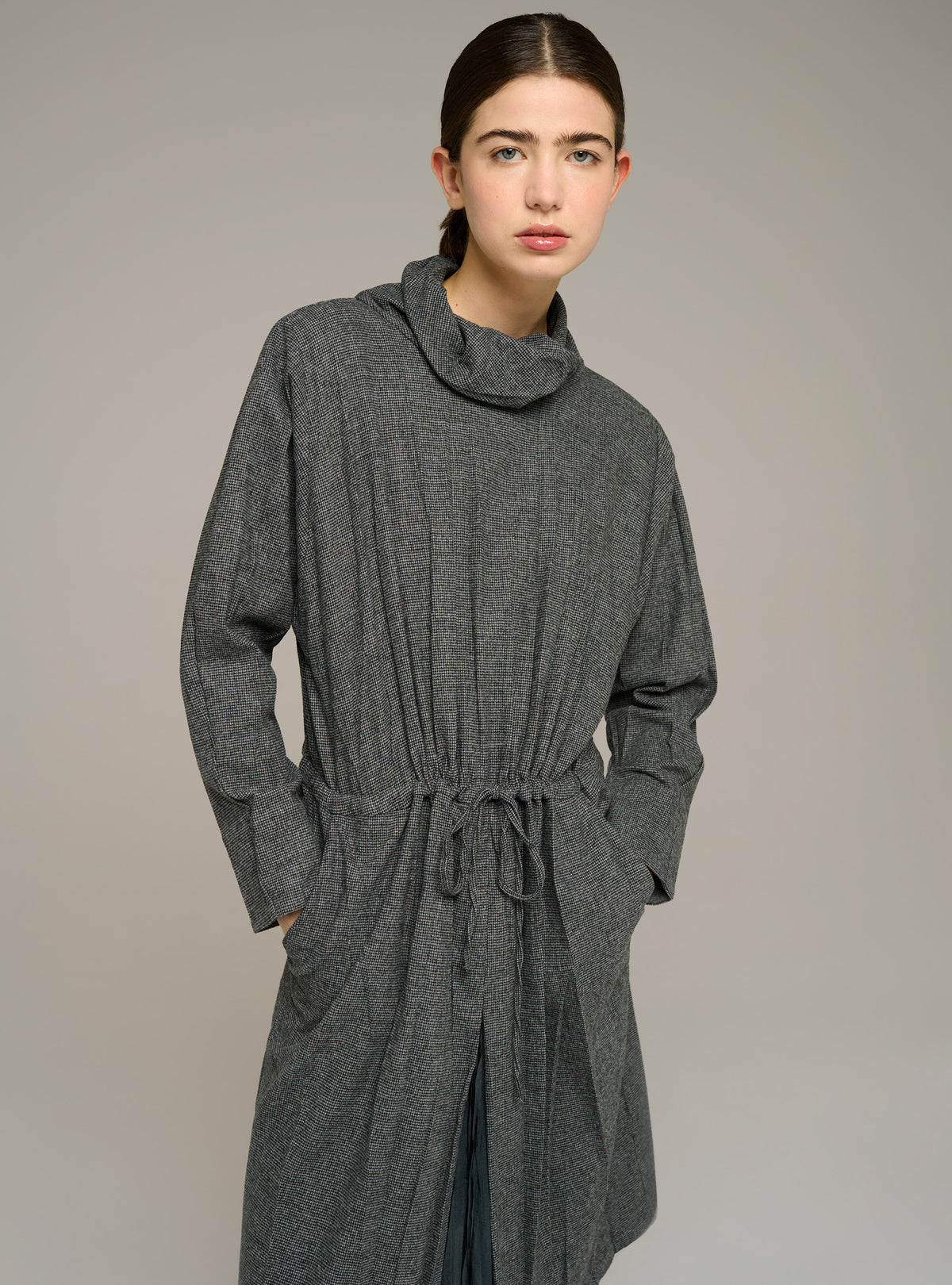 Fitted long-sleeve midi dress
