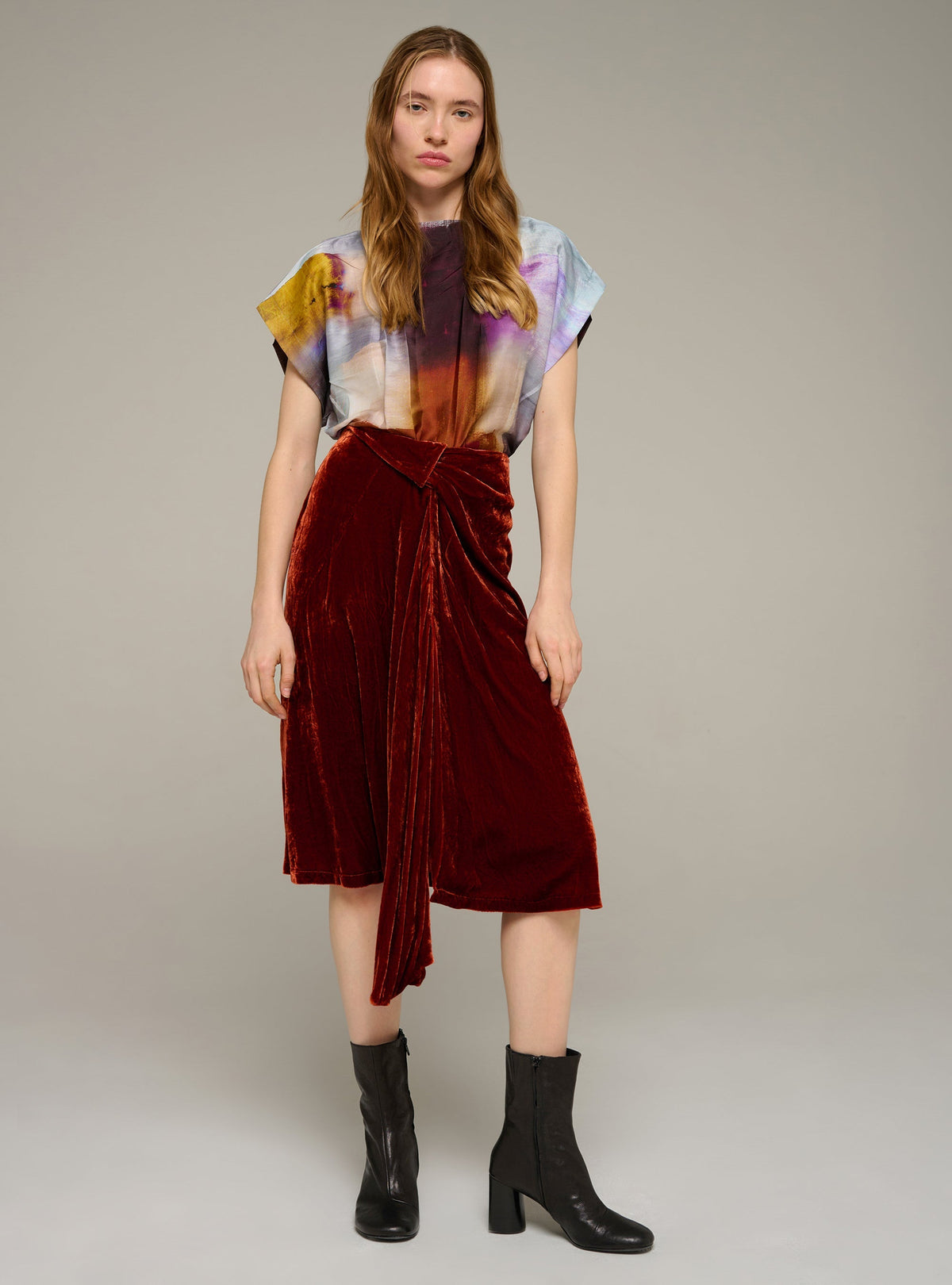 Cotélac Draped straight midi skirt in viscose-silk velvet