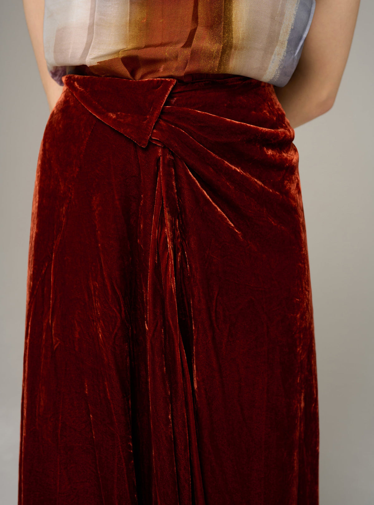 Cotélac Draped straight midi skirt in viscose-silk velvet