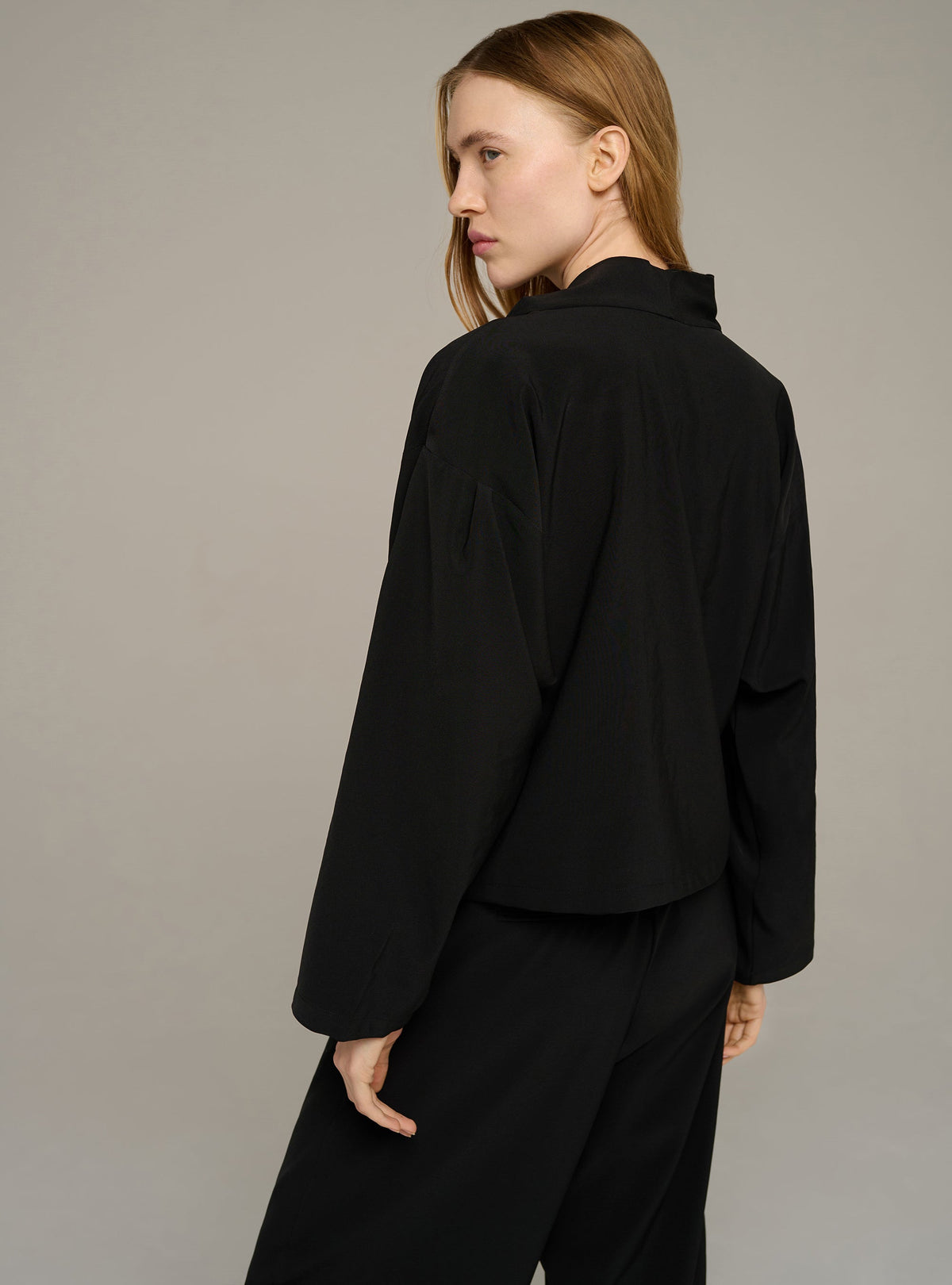 Cotélac Long-sleeve halter-neck blouse