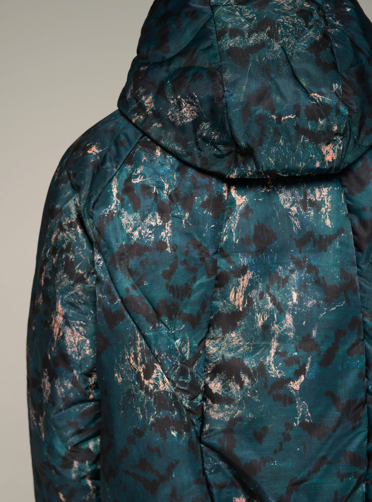 Cotélac Printed oversized long-sleeve hooded puffer jacket